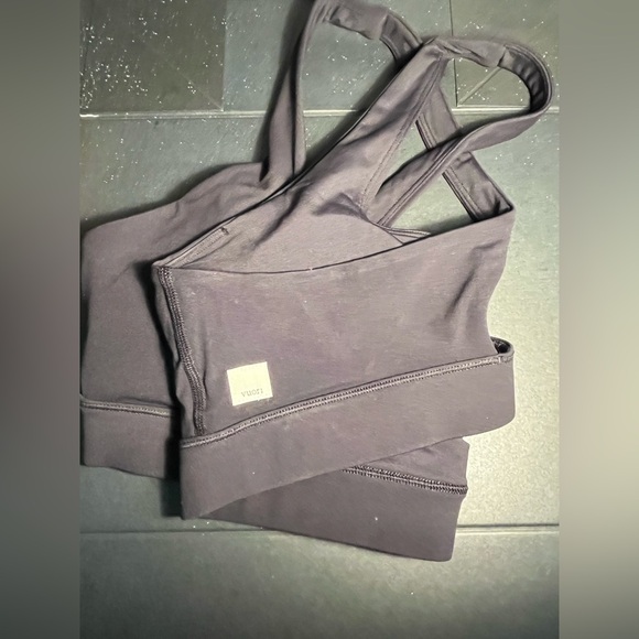 Vuori Tops - VIUORI Sports Bra - size -XL